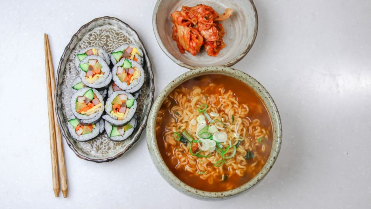 5 Street Food Palembang Ini Hadirkan Vibes Ala Drama Korea, Murah Tapi Gak Murahan