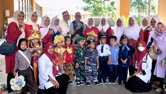Karnaval Himpaudi Palembang, Anak-Anak Pakai Baju Adat Hingga Baju Profesi