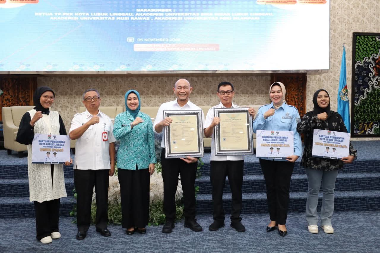 Songket Khas Daerah, Bagian dari Inovasi Daerah Dalam Upaya Pelestarian Budaya Lokal