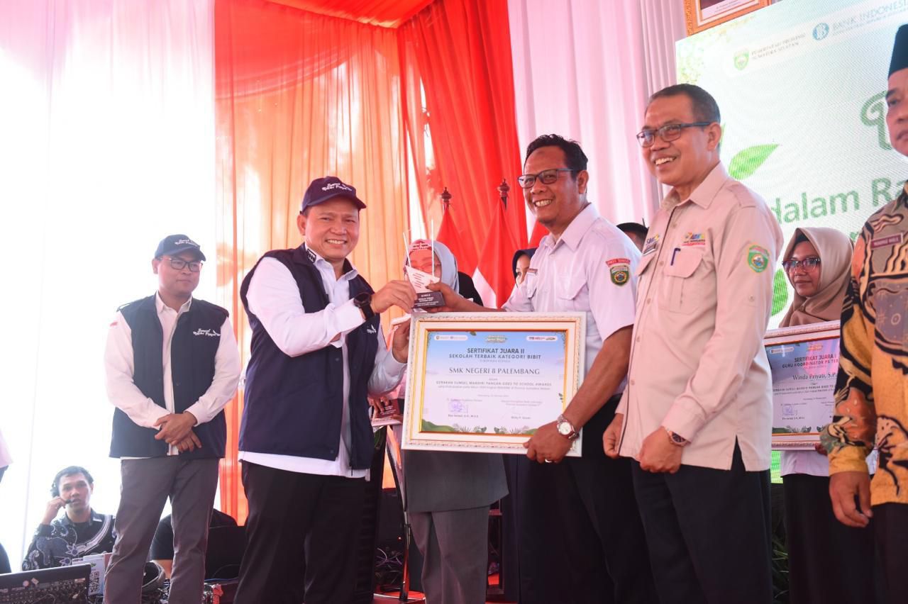 Pemprov Sumsel Lakukan Uji Coba Panen Raya Cabai Project SMKN 1 Gelumbang