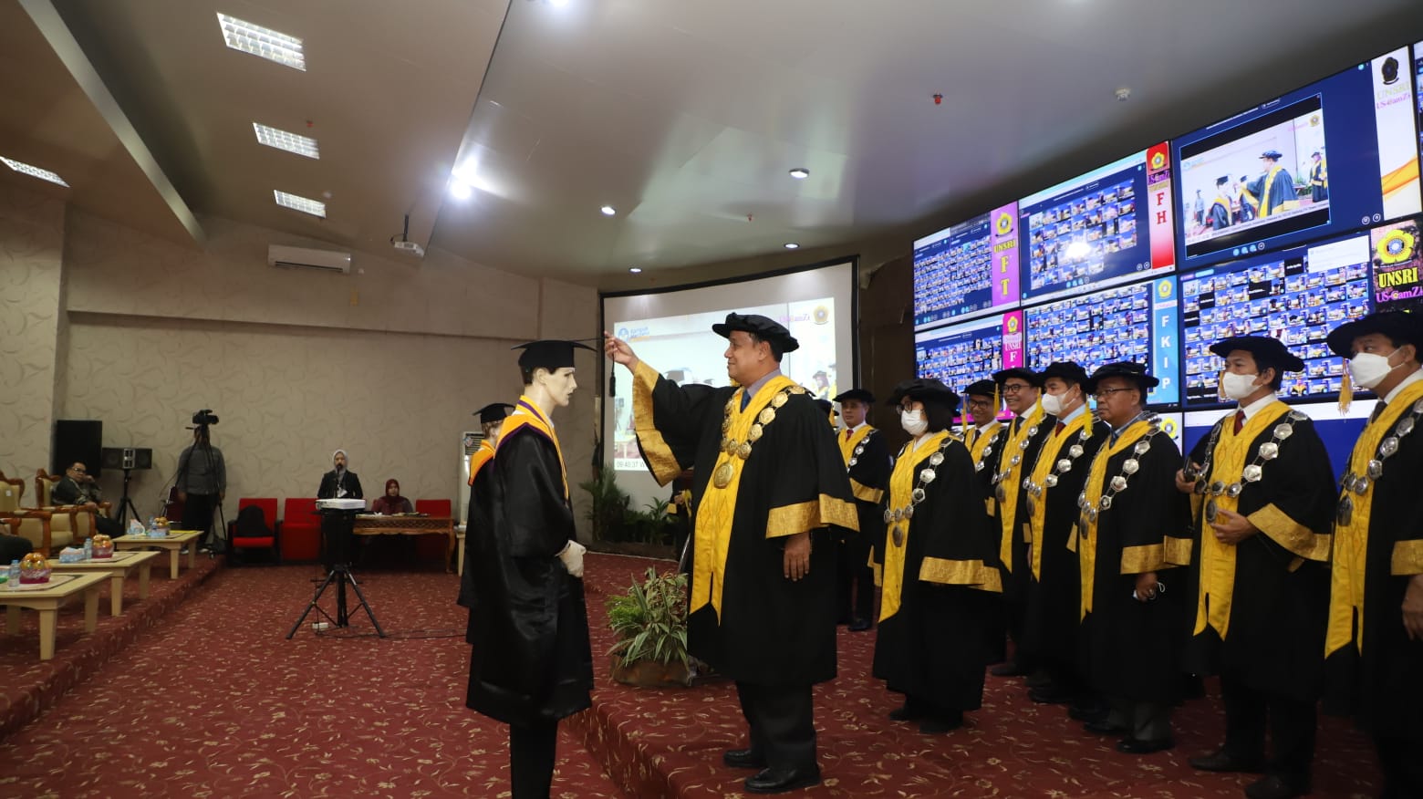 Wisuda Unsri ke-163 Tetap Daring, Rektor: Inilah Gunanya Teknologi!