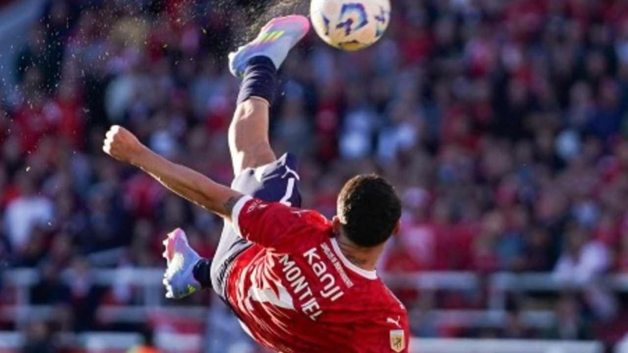 Puskas Award 2025, Gol Salto Santiago Montiel Kalahkan Rizky Ridho