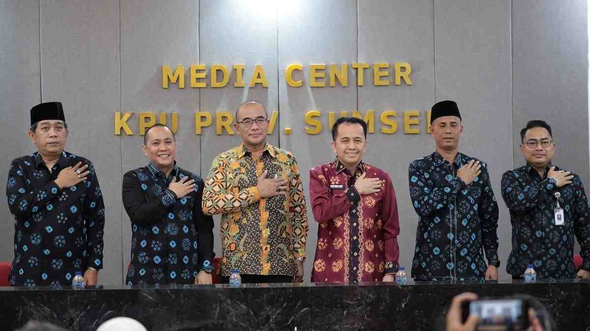 Hadiri Launching Pemilihan Gubernur/Wakil Gubernur, Agus Fatoni Minta Kerjasama Semua Pihak agar Berjalan Baik