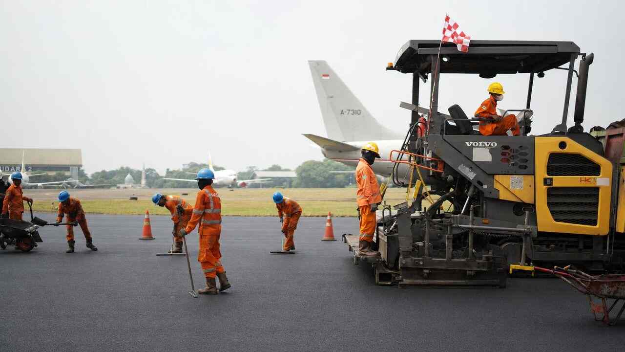  HKA Aspal Ulang Apron Bandara Halim Perdanakusuma, Rampung Kurang dari Sepekan
