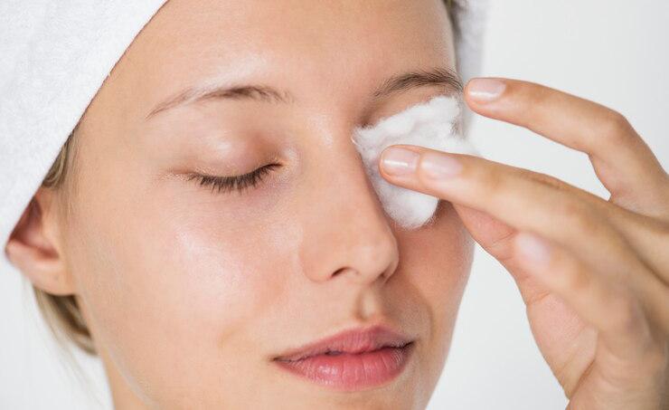 5 Produk Make Up Remover Paling Bagus, Efektif Bersihkan Riasan Wajah