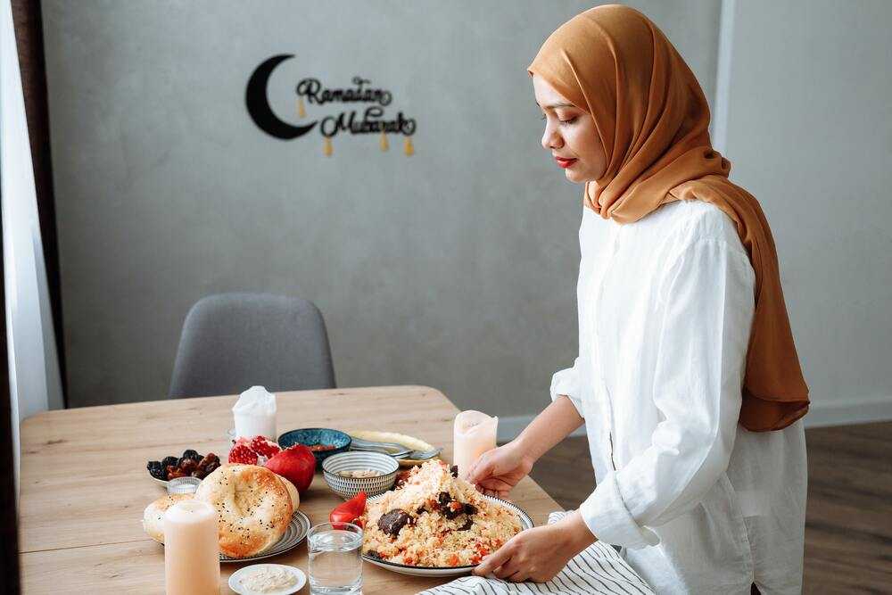 Survei Cabaca, Lebih dari 55% Masyarakat Indonesia Akui Pengeluaran Lebih Banyak Saat Ramadan 
