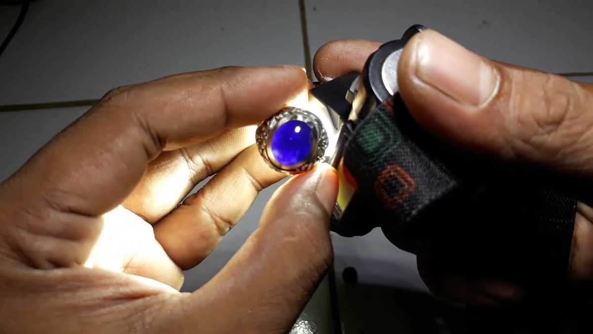 10 Cara Merawat Batu Akik Safir Palsu agar Tetap Terlihat Asli, Nomor 4 Sering Terabaikan