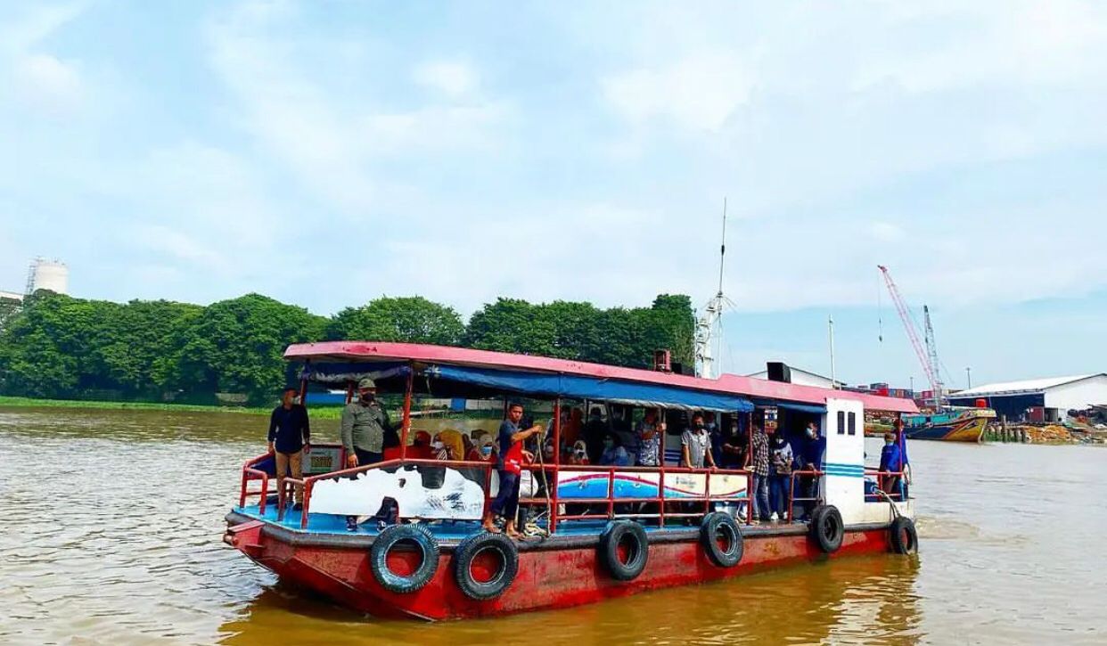 Cek Biaya Wisata Bahari di Kota Palembang Menggunakan Kapal Bus Air 