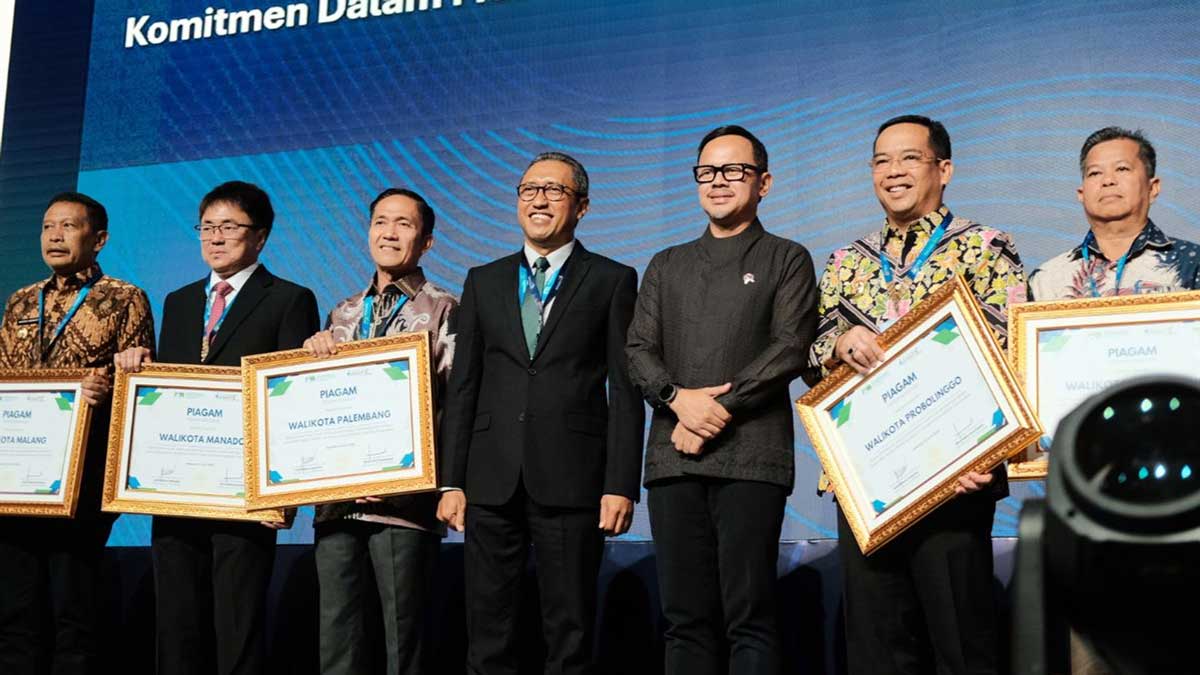 Ukir Sejarah! Ratu Dewa Satu-satunya Wali Kota di Sumatera Raih Penghargaan Akses Air Bersih 100 Persen