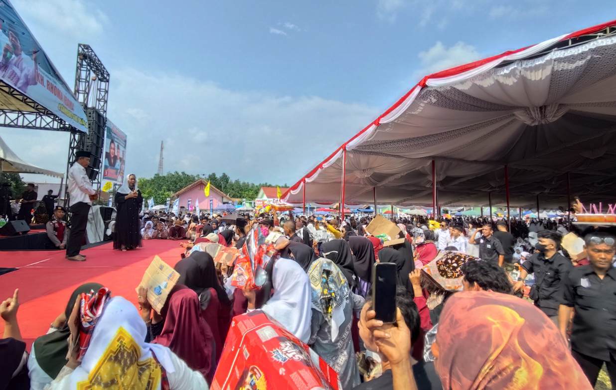 Lautan Manusia Banjiri Istighosah Akbar Lucianty-Syafaruddin di Tungkal Jaya