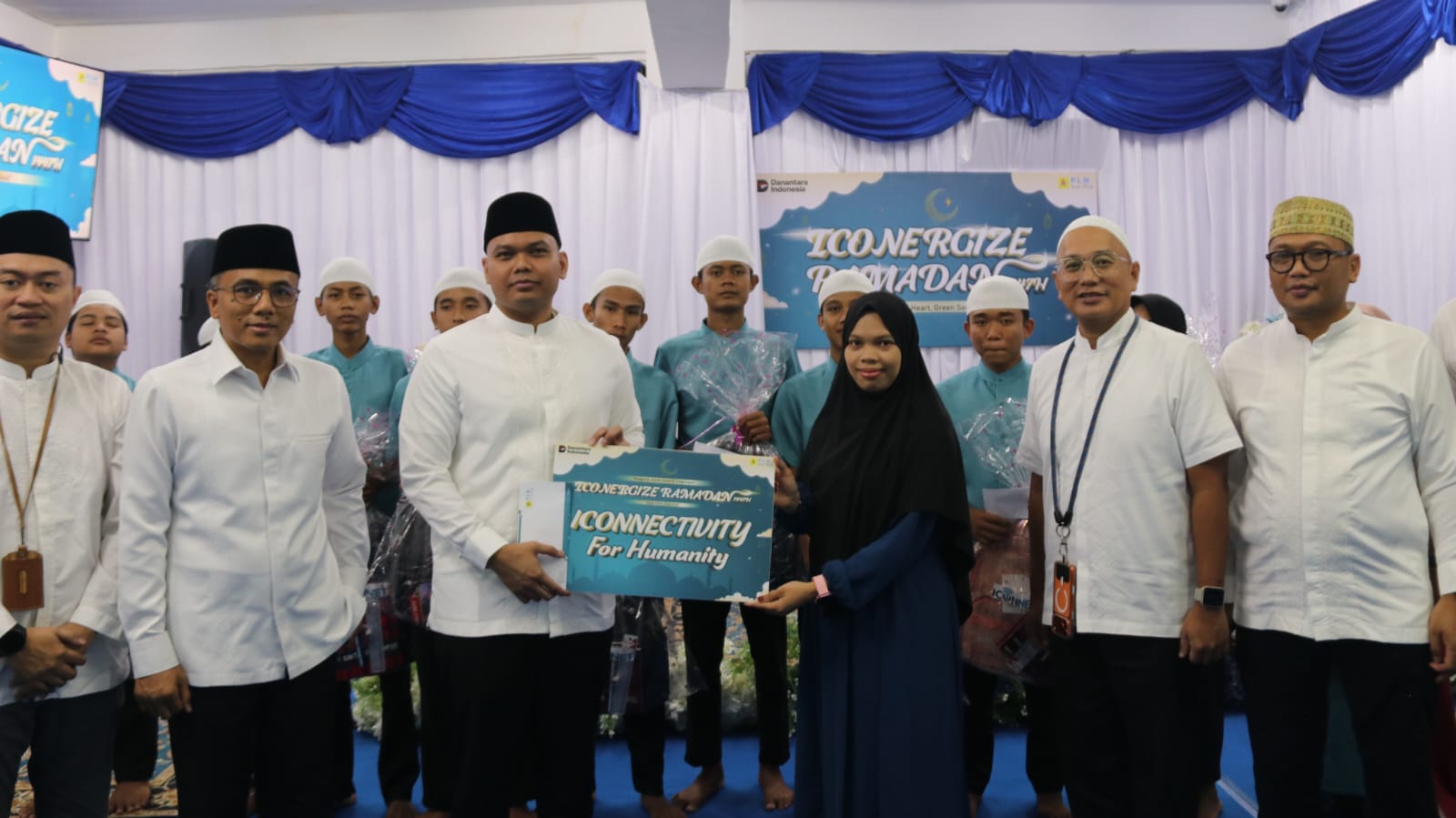 ICONNECTIVITY for Humanity PLN Icon Plus Berbagi dengan Panti Asuhan di Jambi