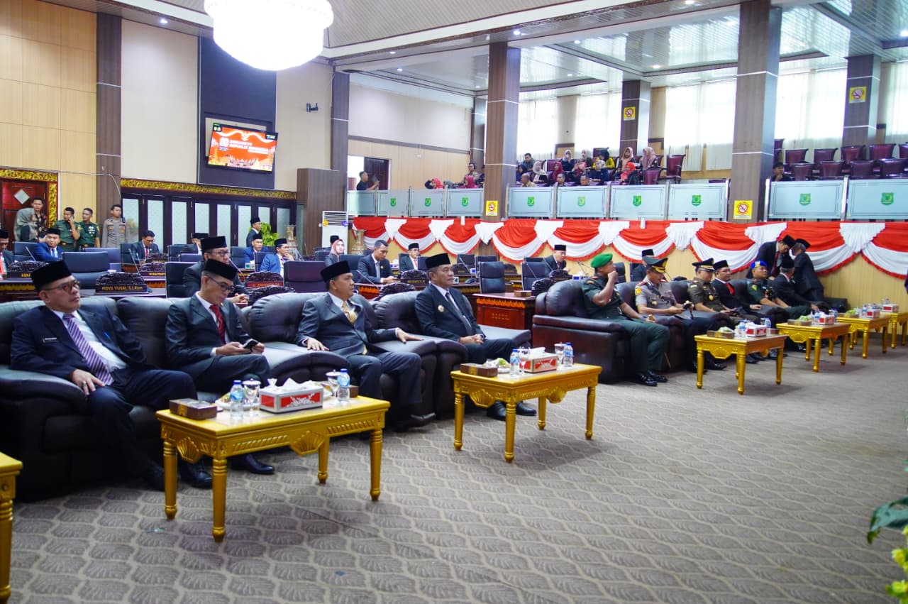 Bupati, Pimpinan DPRD Muba dan Forkopimda Kompak Dengarkan Pidato Kenegaraan Presiden RI