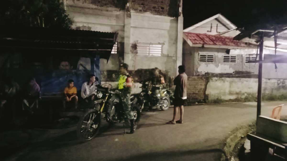 Empat Lawang Dijaga Ketat! Babinsa dan Polsek Pendopo Masuk Gang Sempit Sisir Pos Satkamling
