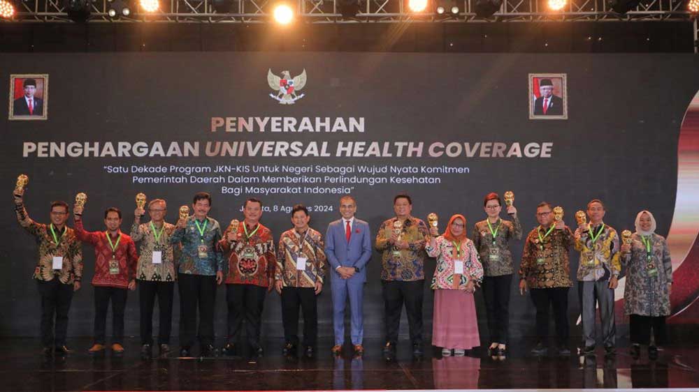 Pemkot Palembang Meraih Penghargaan UHC Awards