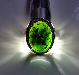 9 Kesaktian Batu Akik Black Jade yang Paling Dicari Tahun 2025