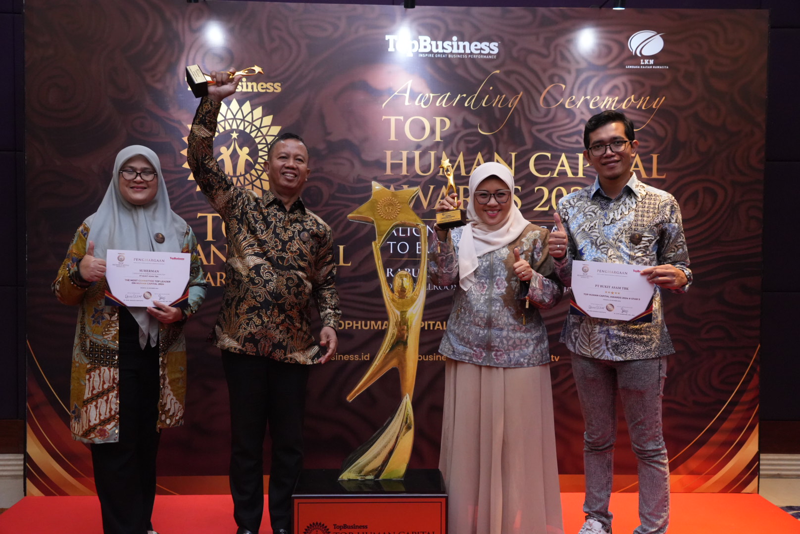 PT Bukit Asam Sukses Raih 2 Penghargaan di Ajang TOP Human Capital Awards 2024