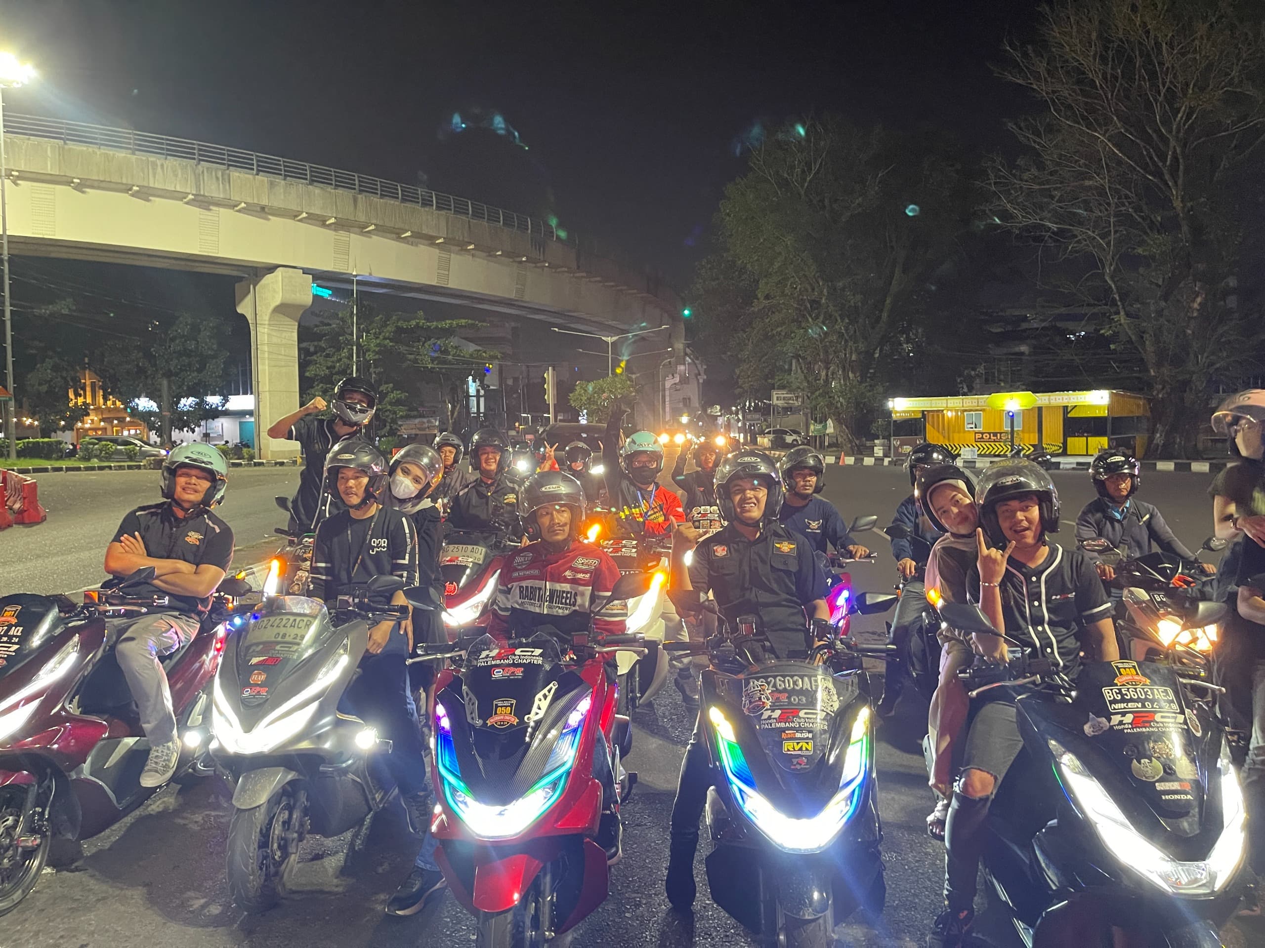 Komunitas Honda Palembang Meriahkan Nocturnity Riding, Tampilkan Performa Skutik Premium