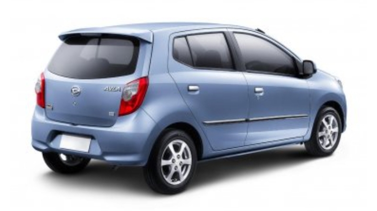 Mobil Daihatsu Ayla 2013 Dijual Murah Meriah, Cek Harga Sekennya