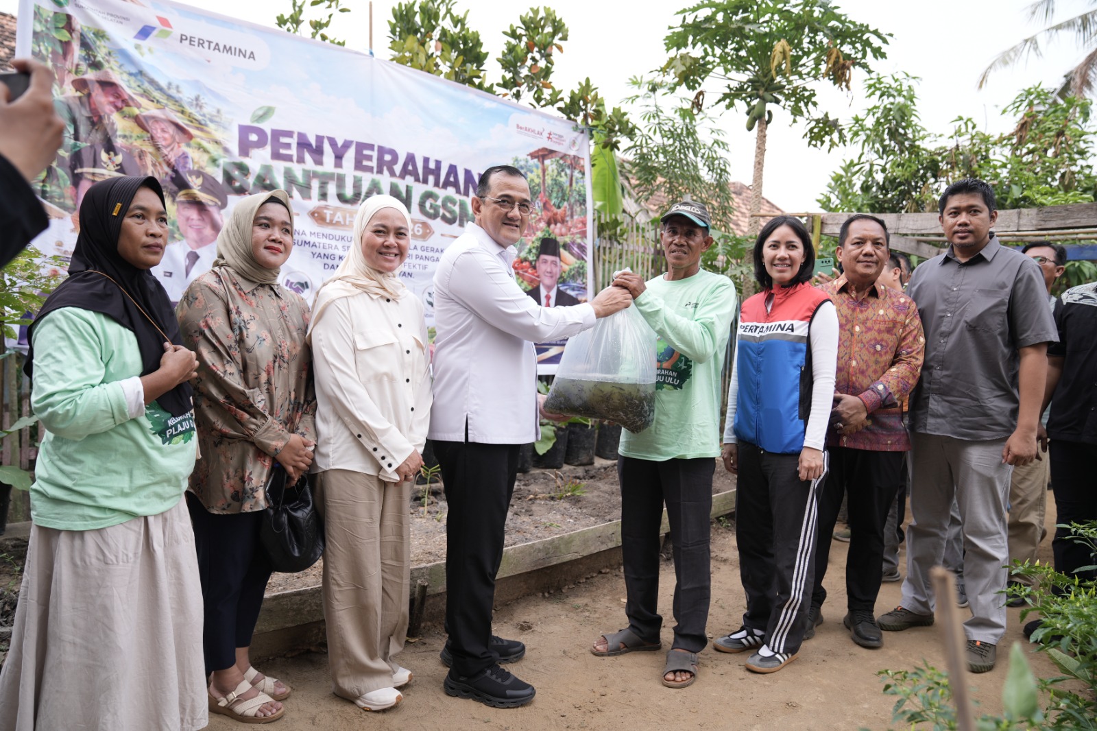 Kilang Plaju dan Pemprov Sumsel Tebar 10 Ribu Bibit Patin, KWT Barokah Auto Panen Cuan!