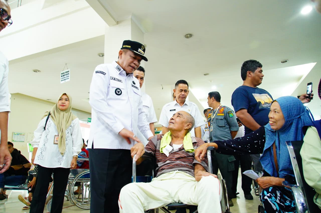 Hari Pertama Masuk Kerja, Bupati Muba Sidak Sejumlah Kantor Pelayanan Publik