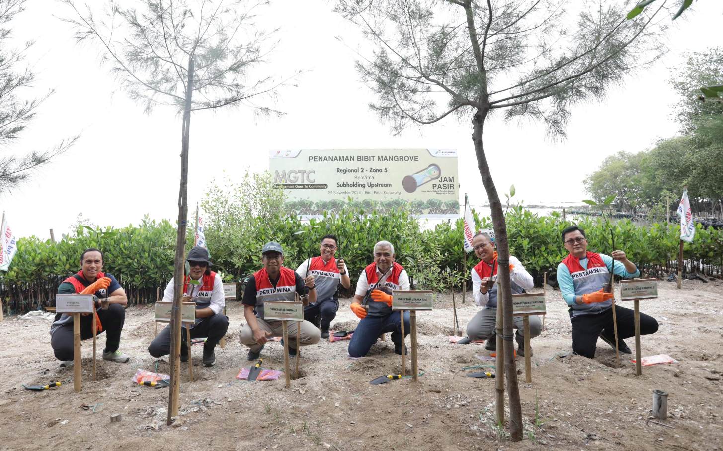 Kunjungi Program CSR Jam Pasir di Karawang, Dirut Pertamina Hulu Energi Bilang Begini