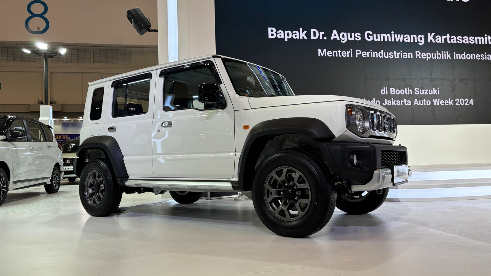 Suzuki Jimny 5-Door White Rhino Edition Hadir di GJAW 2024, Harga OTR Mulai Rp400 Jutaan