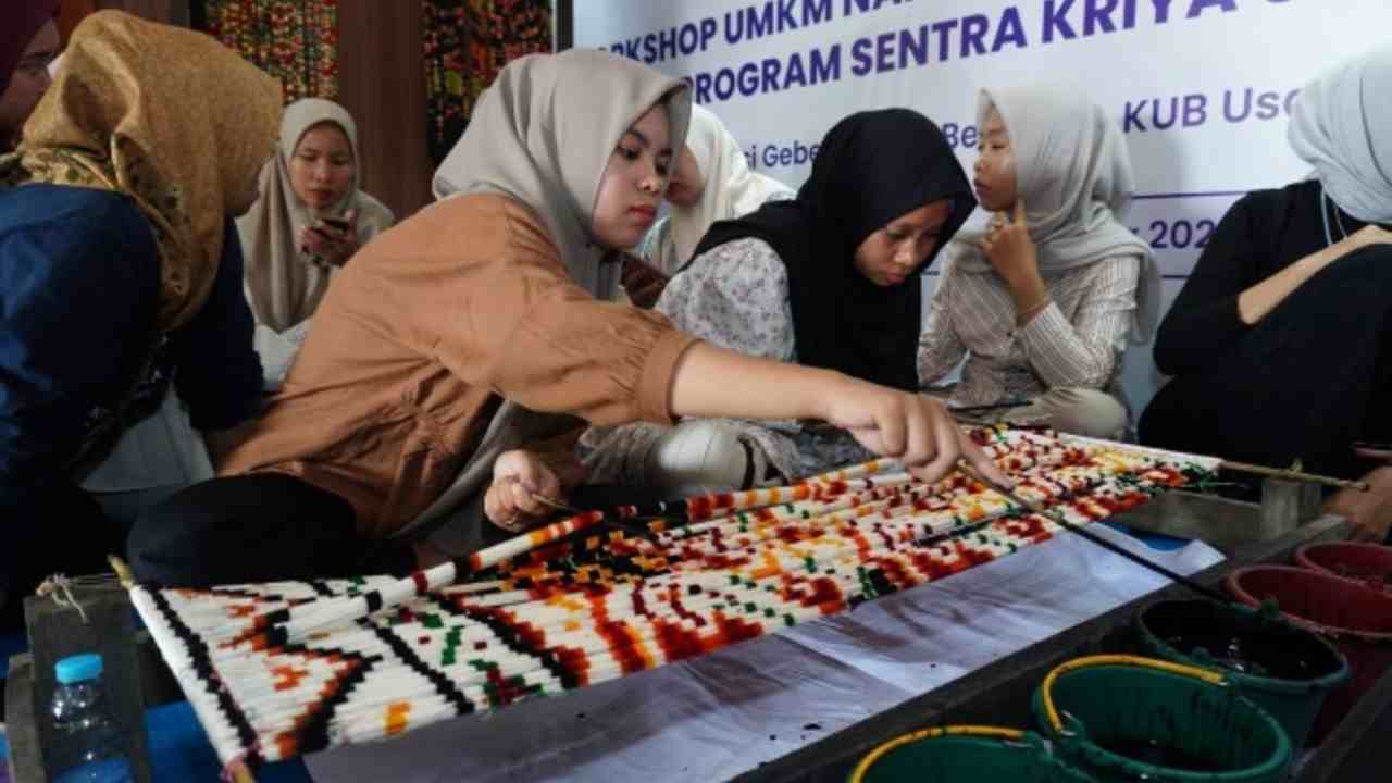 Hutama Karya 'Bocorkan' Rahasia Naik Kelas pada UMKM Kriya di Ogan Ilir  