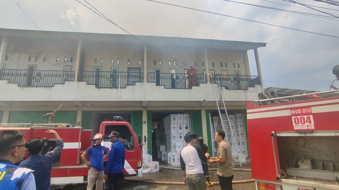 Gedung Penyimpanan Logistik Pemilu 2024 Milik KPU Lubuklinggau Terbakar, Begini Kondisinya