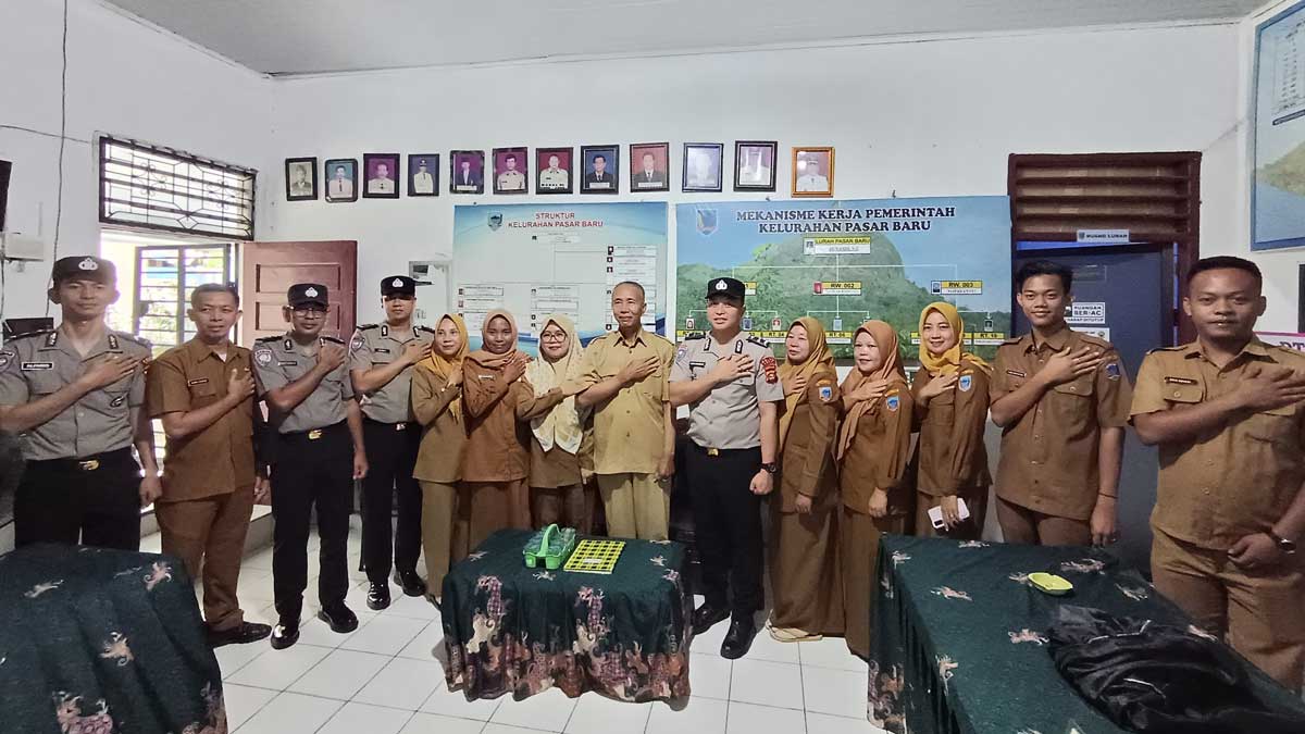 Waspada Cuaca Ekstrem! Sat Binmas Polres Lahat dan Lurah Pasar Lama Bahas Mitigasi Banjir