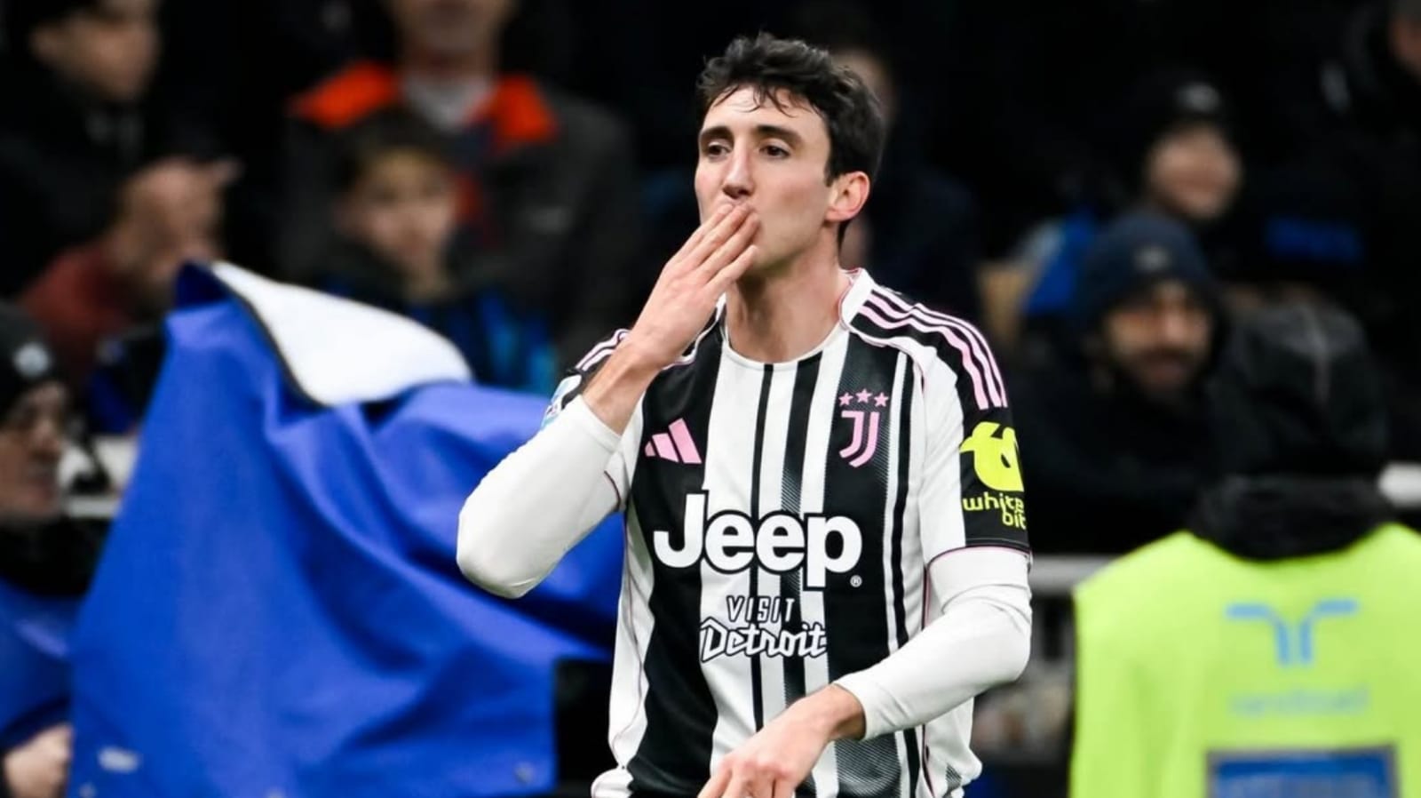 Barcelona Mengincar Pemain Serie A Juventus