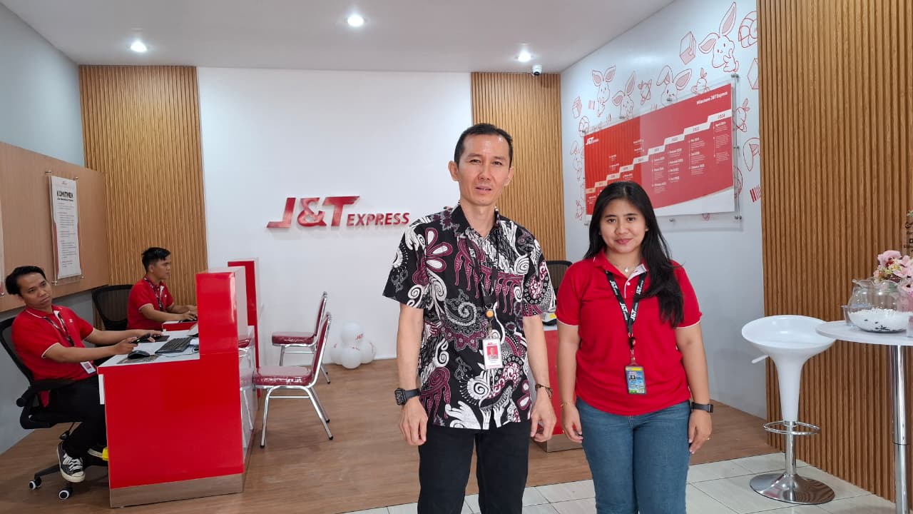 Pertama di Sumatera, J&T Express Resmikan Drop Point Signature di Palembang