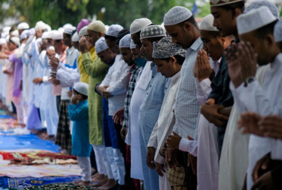 Terlambat Sholat Idul Fitri, Apa yang Harus Dilakukan? Ini Kata Buya Yahya