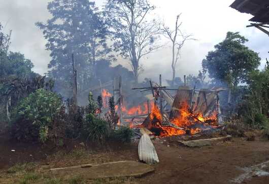 Si Jago Merah Melalap Habis Satu Rumah, Dua Korban Luka Bakar