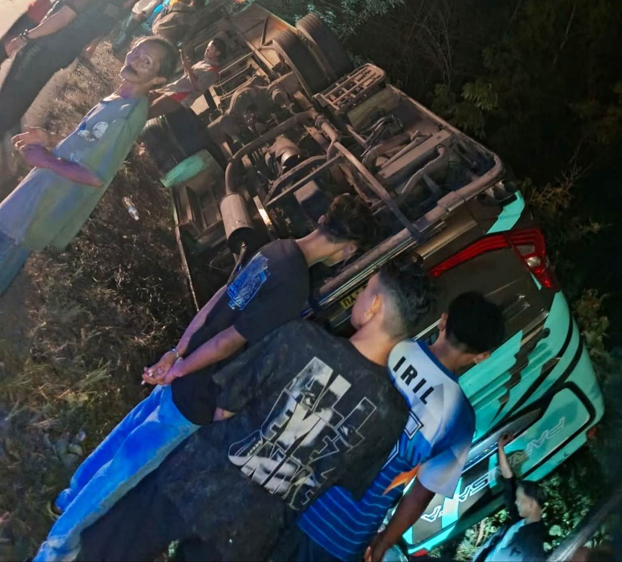 Bus Rombongan Umroh Asal Jambi Terbalik di Jalintim, 4 Jamaah Meninggal Dunia