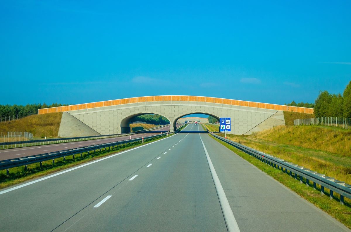 Progresnya Menjanjikan, Proyek Jalan Tol Palembang - Betung Sudah di KM 400, Bisa Dilintasi?