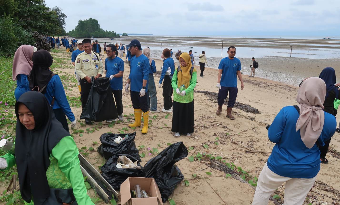 Pertamina EP Sangatta Field Gelar Aksi Lingkungan di Teluk Lombok Kutai Timur