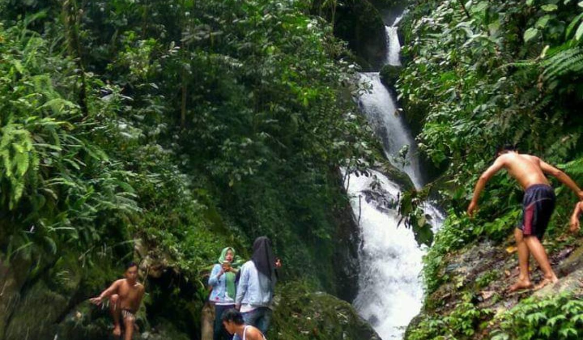 Yuk Nikmati Wisata Alam di Empat Lawang, Ada Air Terjun 7 Panggung