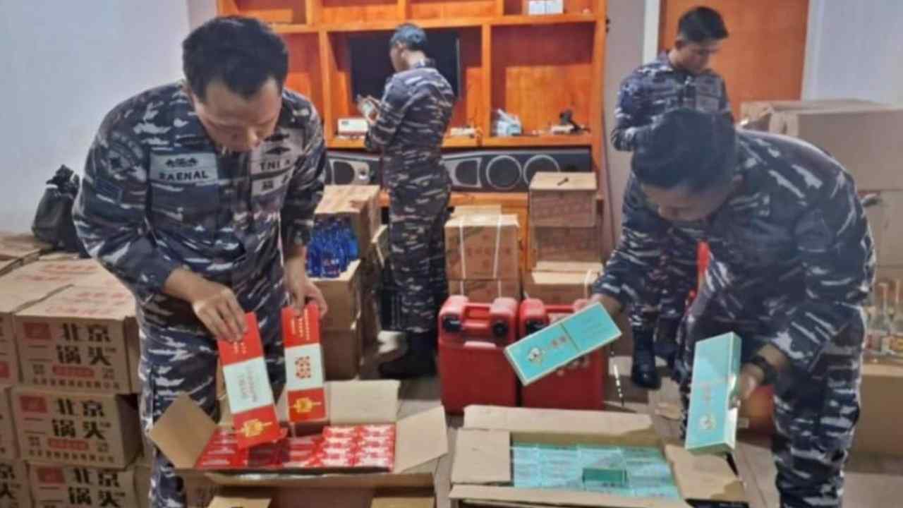 Upaya Penyelundupan Miras dan Rokok Senilai Rp1,49 Milyar Digagalkan TNI AL, Ini Modus Para Pelakunya