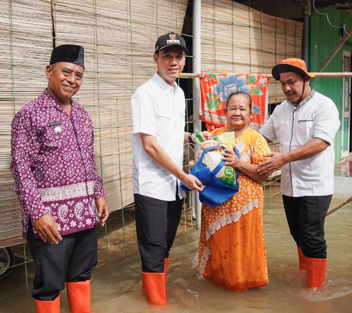 Pulang Retreat, Bupati dan Wabup OKI Tancap Gas Tinjau Warga Terdampak Banjir
