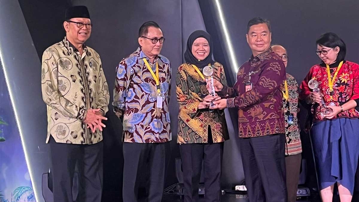 PT Bukit Asam Raih Penghargaan Annual Report Award 2023