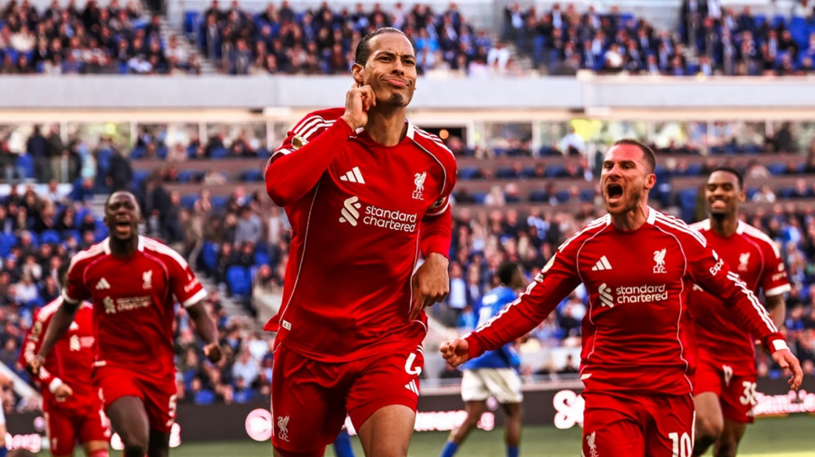 Everton 1-2 Liverpool: Van Dijk Cetak Gol Penentu Kemenangan Derbi Merseyside