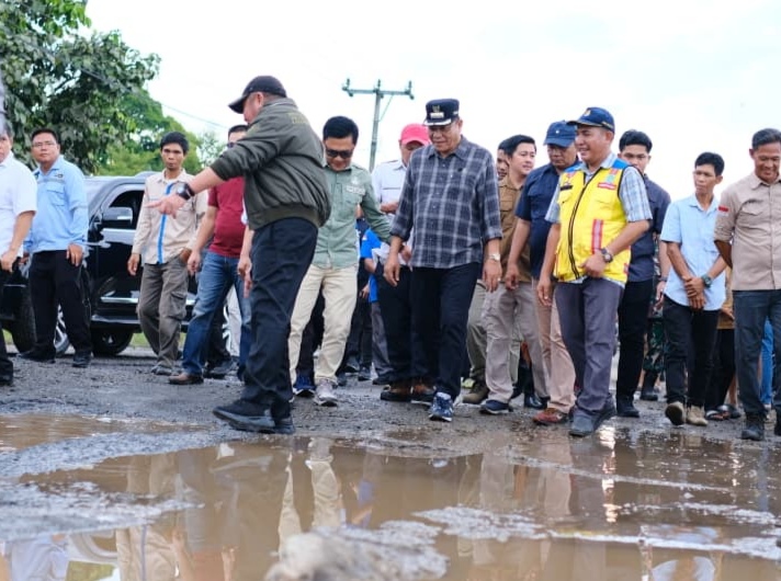 Jalan Negara Rusak Parah, BBPJN Sumsel Lakukan Penanganan Sementara Pakai Batu Agregat