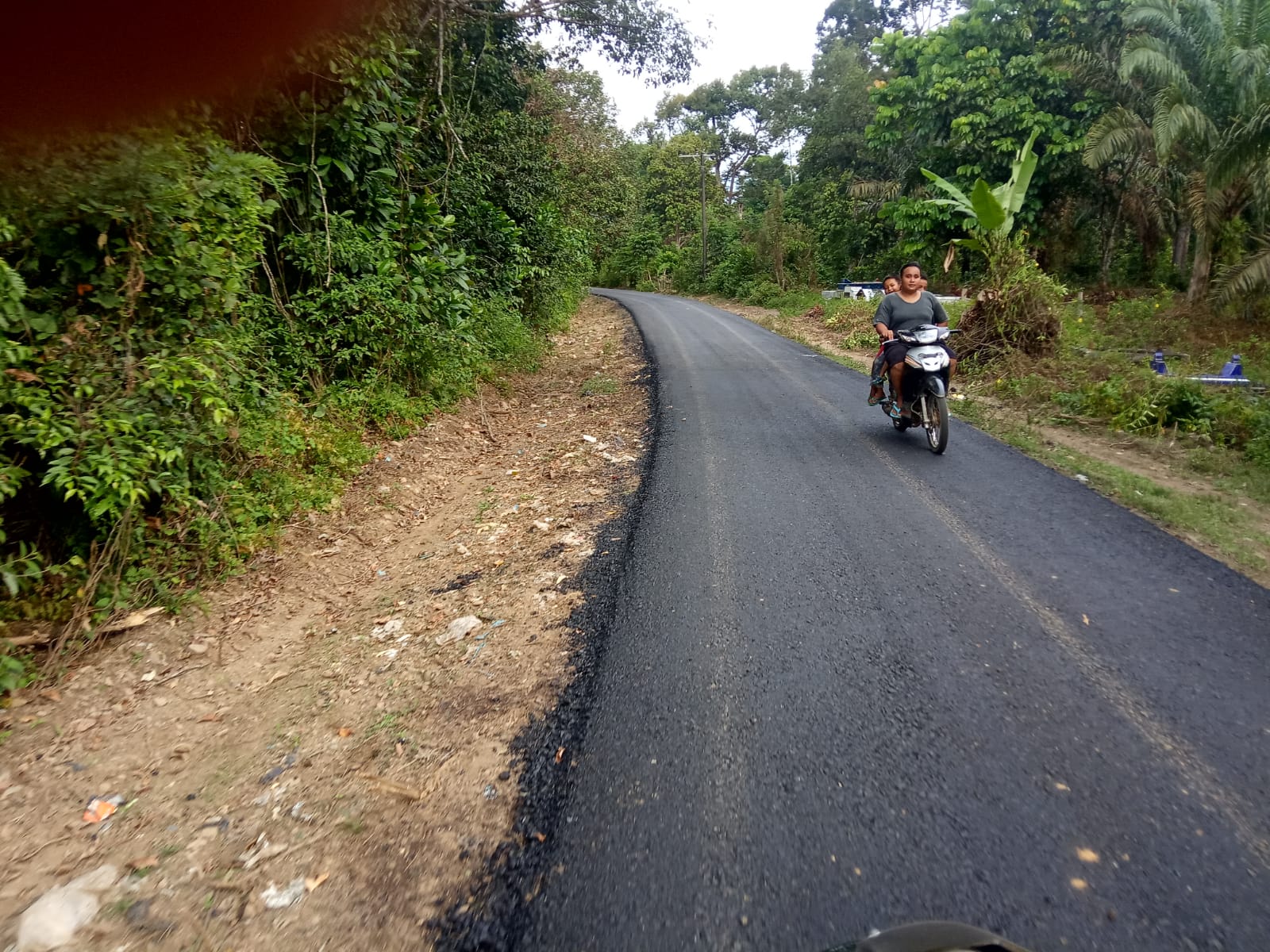 Jalan Akses Penghubung Lima Desa Sepanjang 40 Km Diaspal