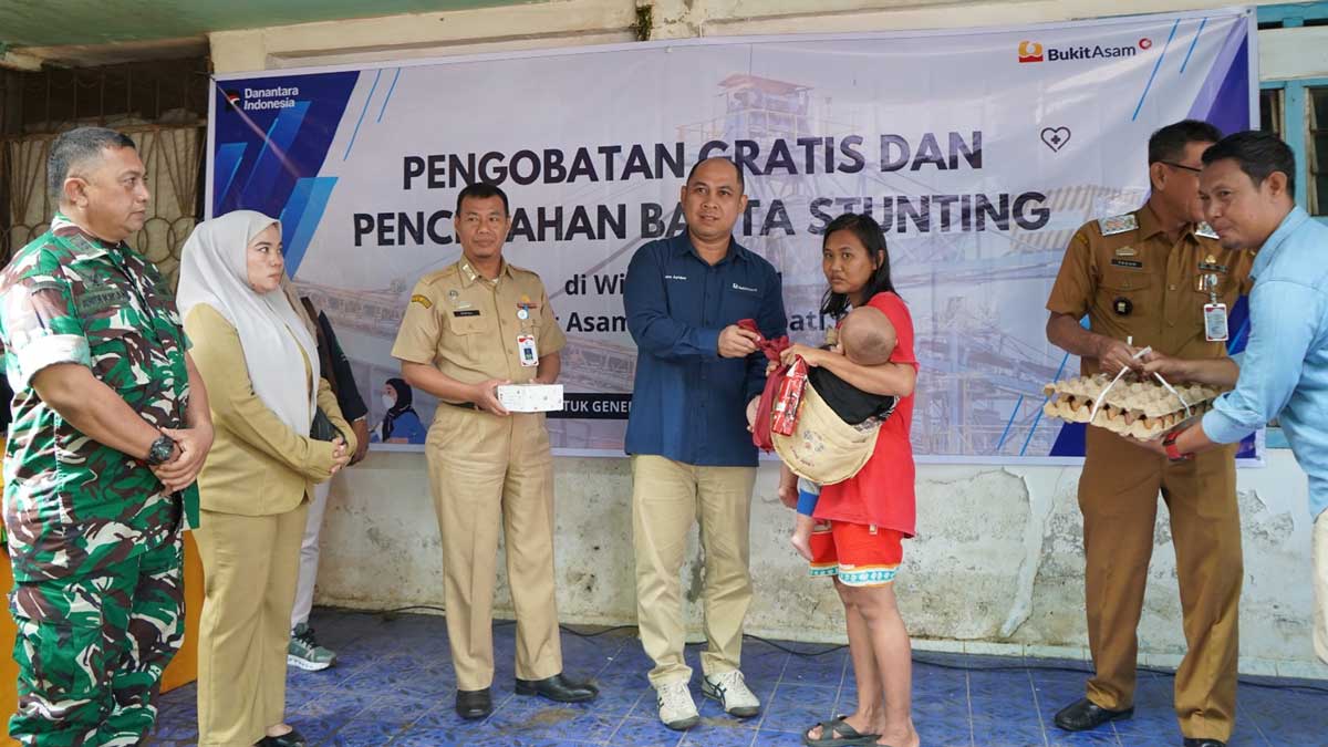 PTBA Gelar Pengobatan Gratis dan Perkuat Aksi Penanganan Stunting di Ring 1 Kertapati Port