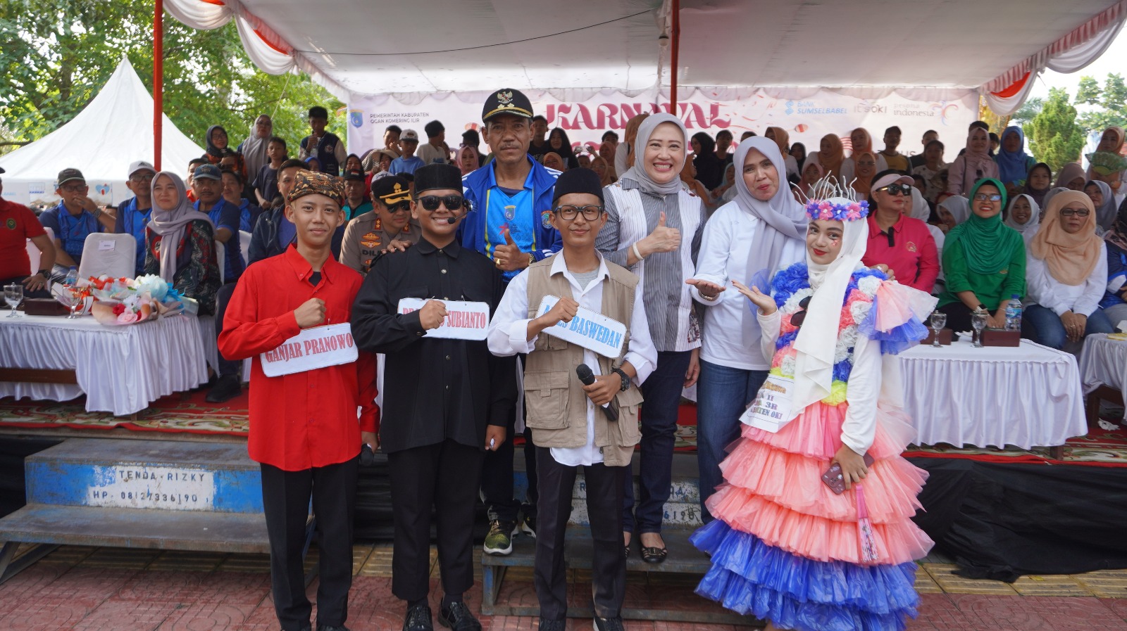 KEREN, Bakal Calon Presiden Kampanyekan Pemilu Damai pada Karnaval Kemerdekaan di Kayuagung