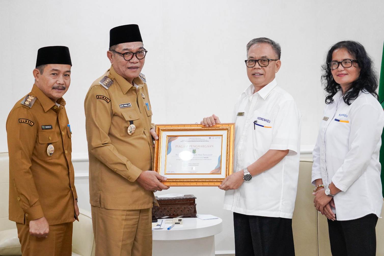 Pemkab Muba Terima Penghargaan Penyalur Dana Desa Terbaik dari KPPN Sekayu