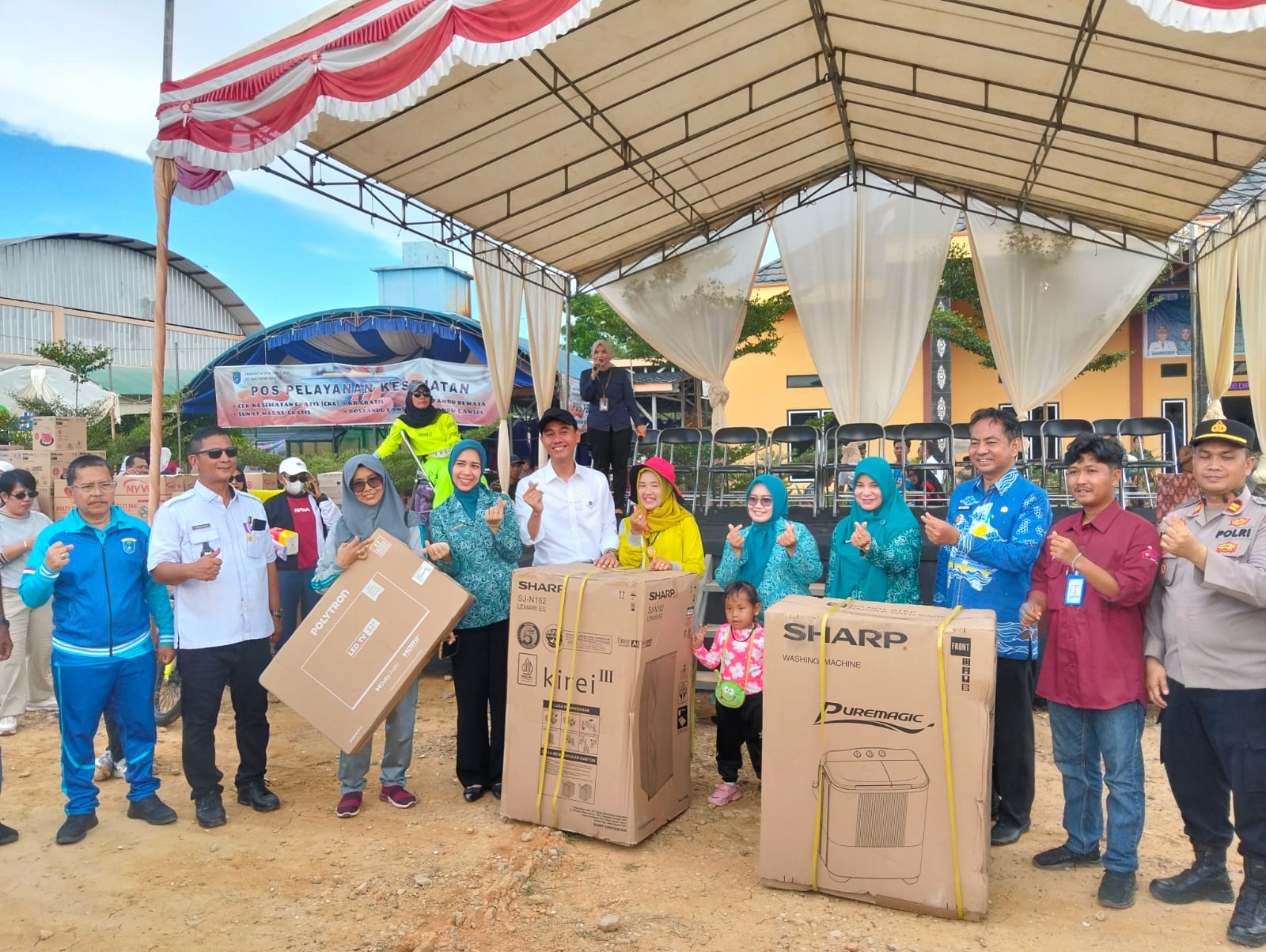 Bupati Muchendi Senam Bersama Ribuan Warga Mesuji Raya