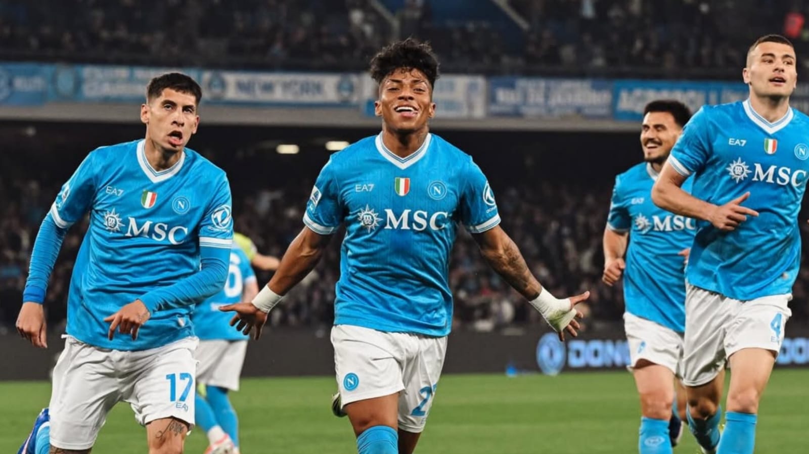 Napoli 2-1 Torino: Susah Payah Santos dan Elmas Mengamankan Kemenangan 