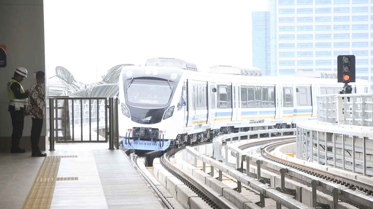 Jam Operasional LRT Sumsel di Malam Tahun Baru Diperpanjang, Layani 110 Perjalanan