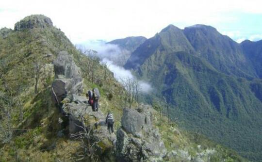 Rawan Bikin Orang Nyasar, Gunung di Sulawesi Selatan Ini Punya Jalur Pendakian Tersulit dan Menantang